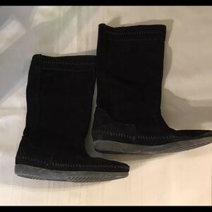 Women's Minnetonka Moccasin Black Suede Boots
